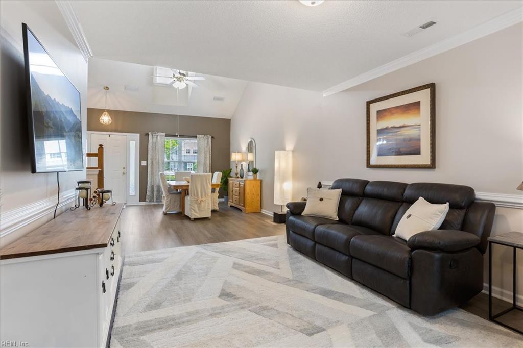 42 Claiborne DR