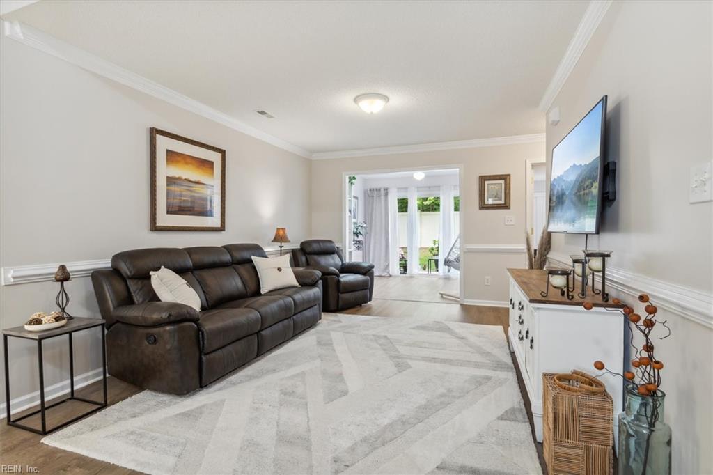 42 Claiborne DR