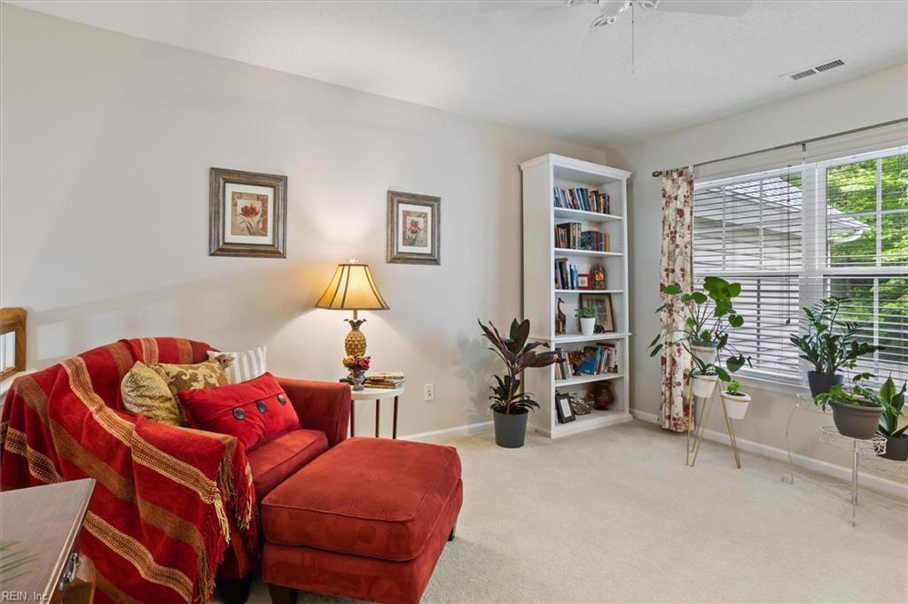 42 Claiborne DR