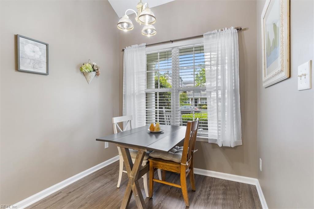 42 Claiborne DR