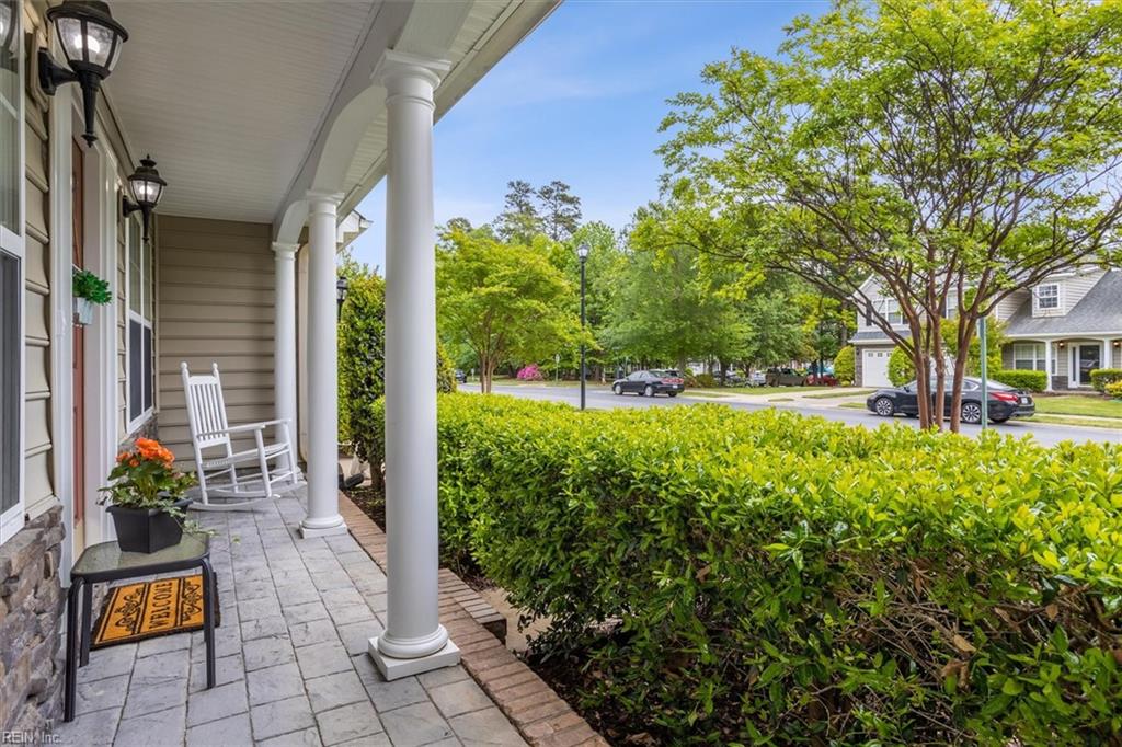 42 Claiborne DR
