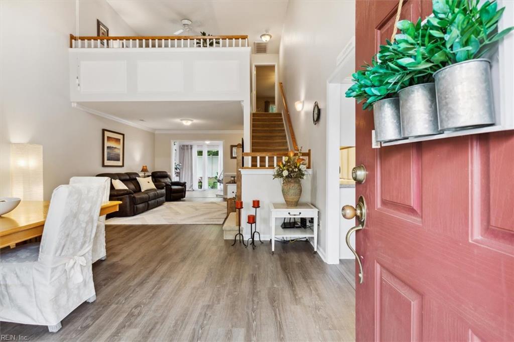 42 Claiborne DR