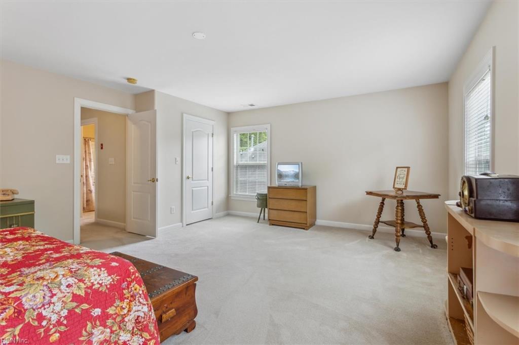 5273 Queen Bishop LN