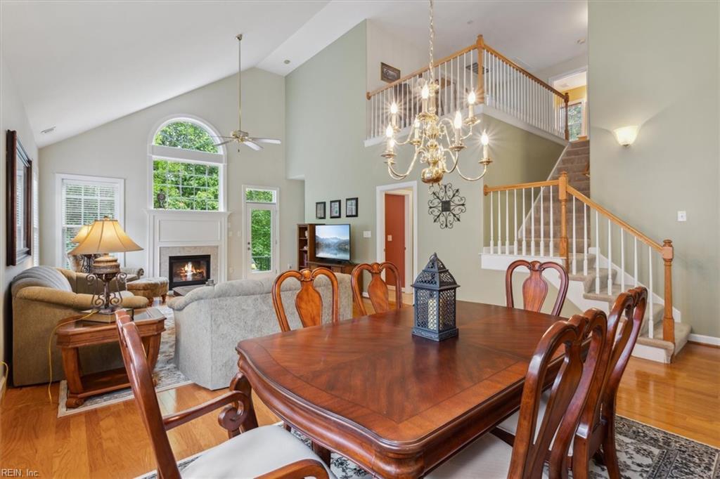5273 Queen Bishop LN