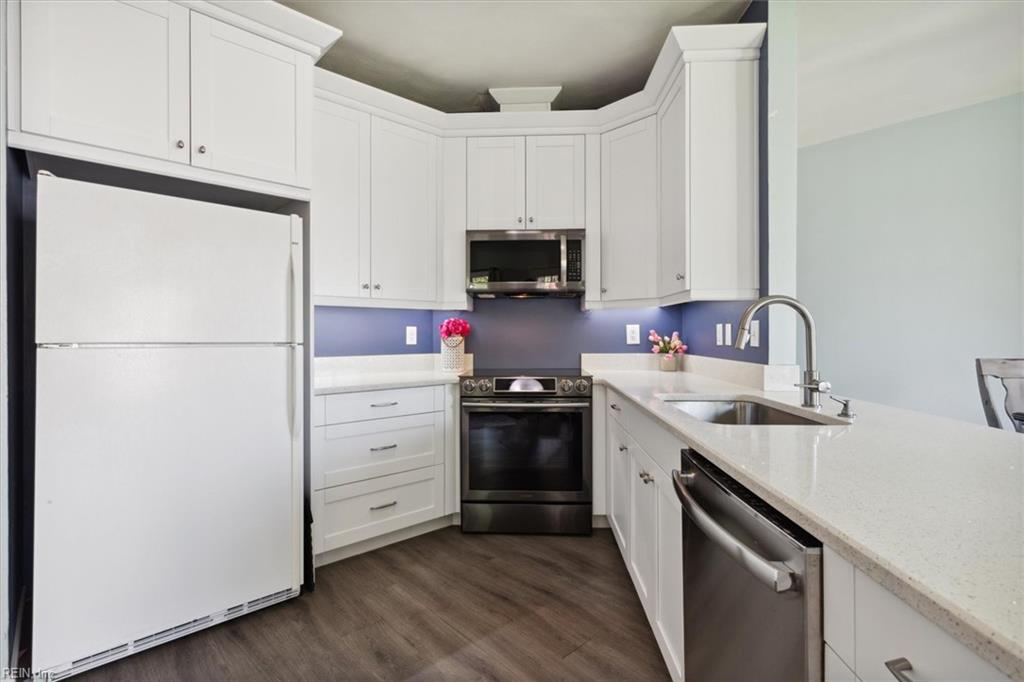 819 John Rolfe DR