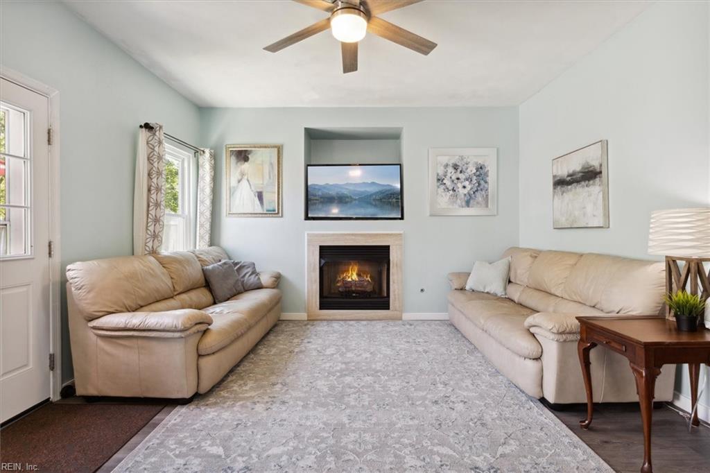 819 John Rolfe DR