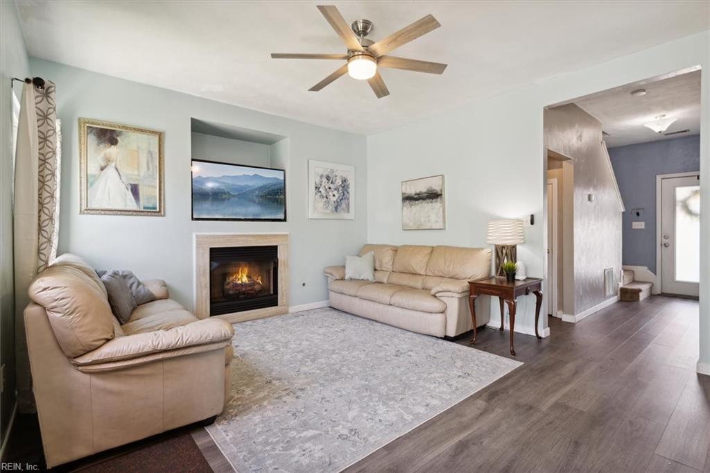 819 John Rolfe DR