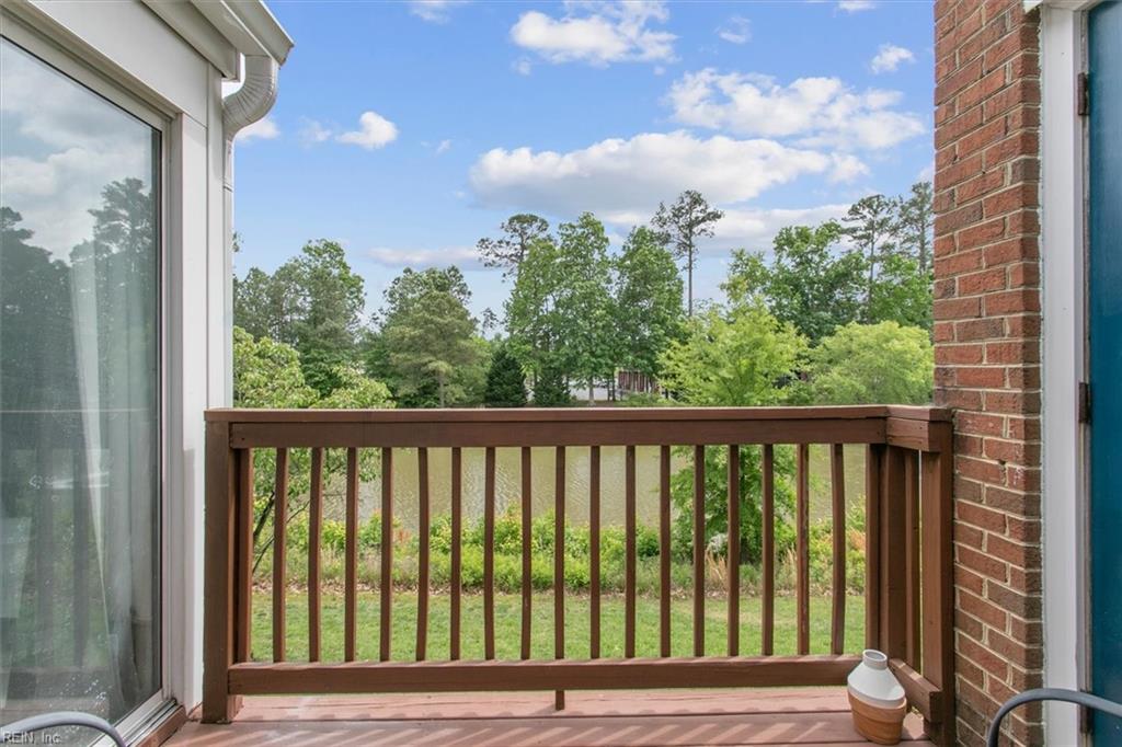 225 Persimmon DR