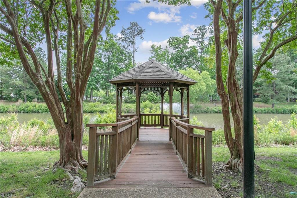 225 Persimmon DR