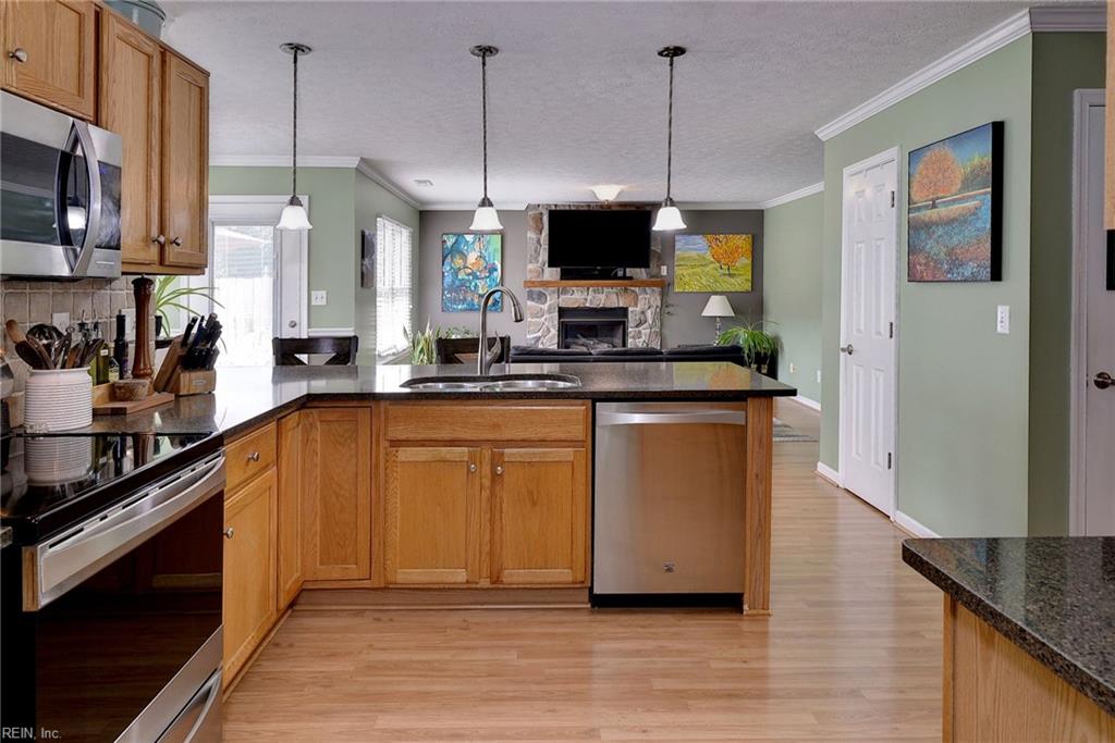 4024 Oakwood DR