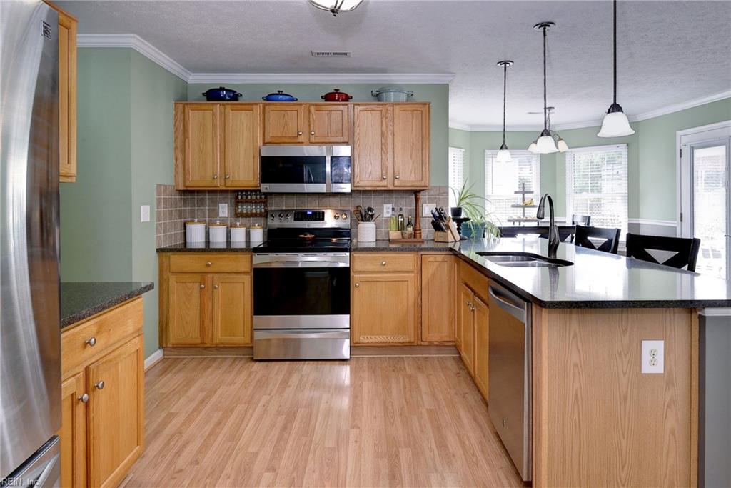 4024 Oakwood DR