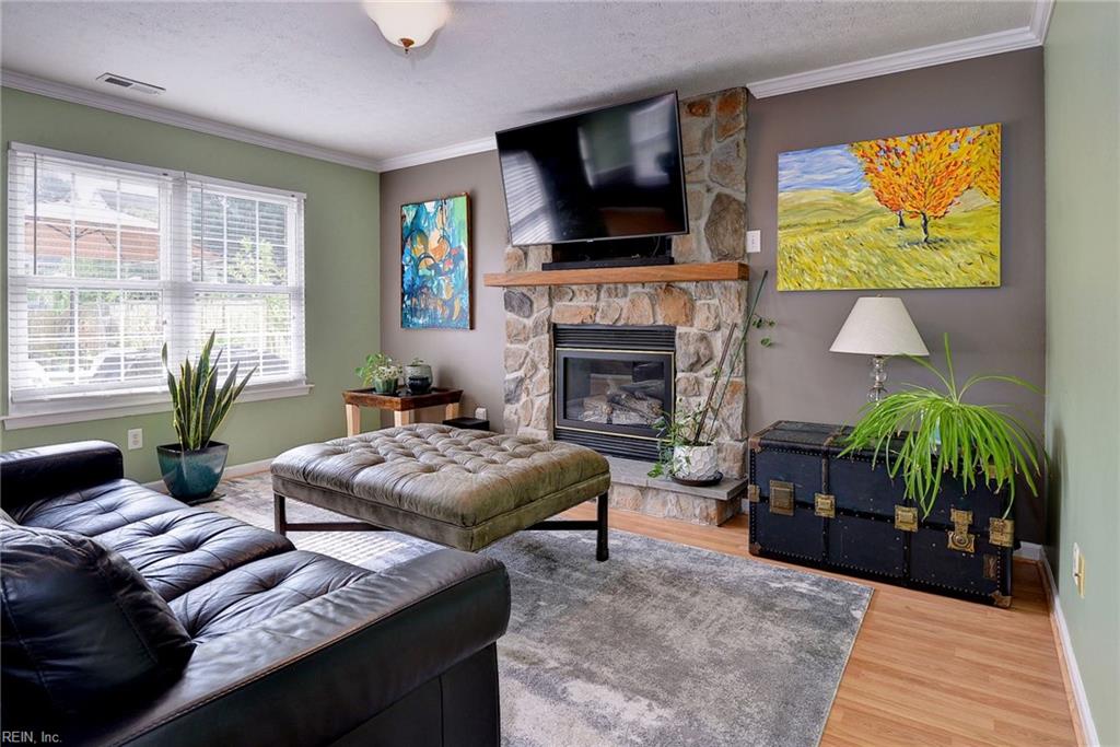 4024 Oakwood DR