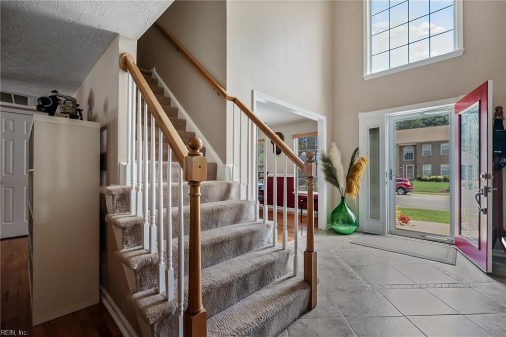 3228 Reades WAY