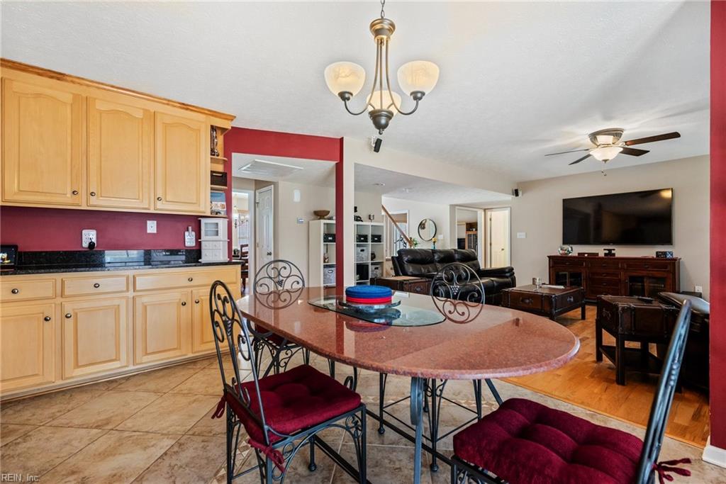 3228 Reades WAY