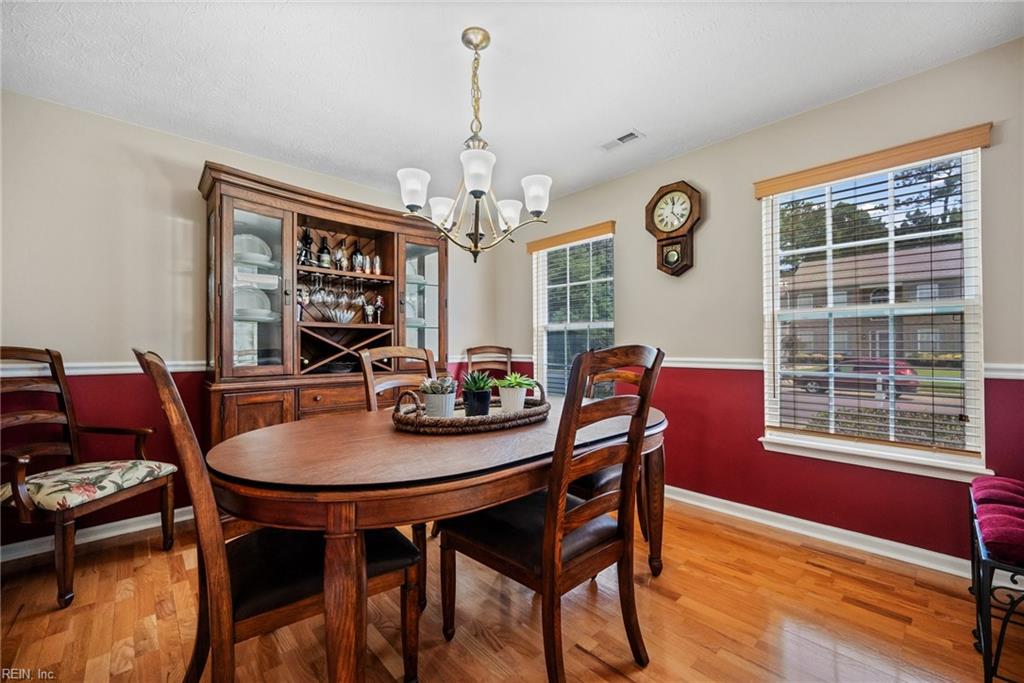 3228 Reades WAY
