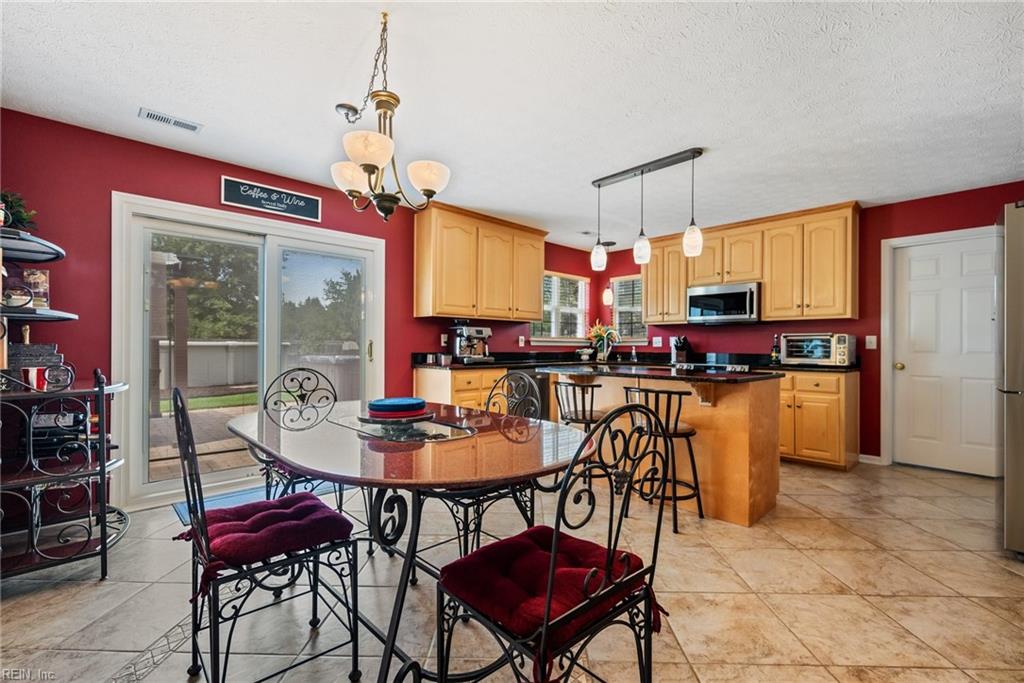3228 Reades WAY