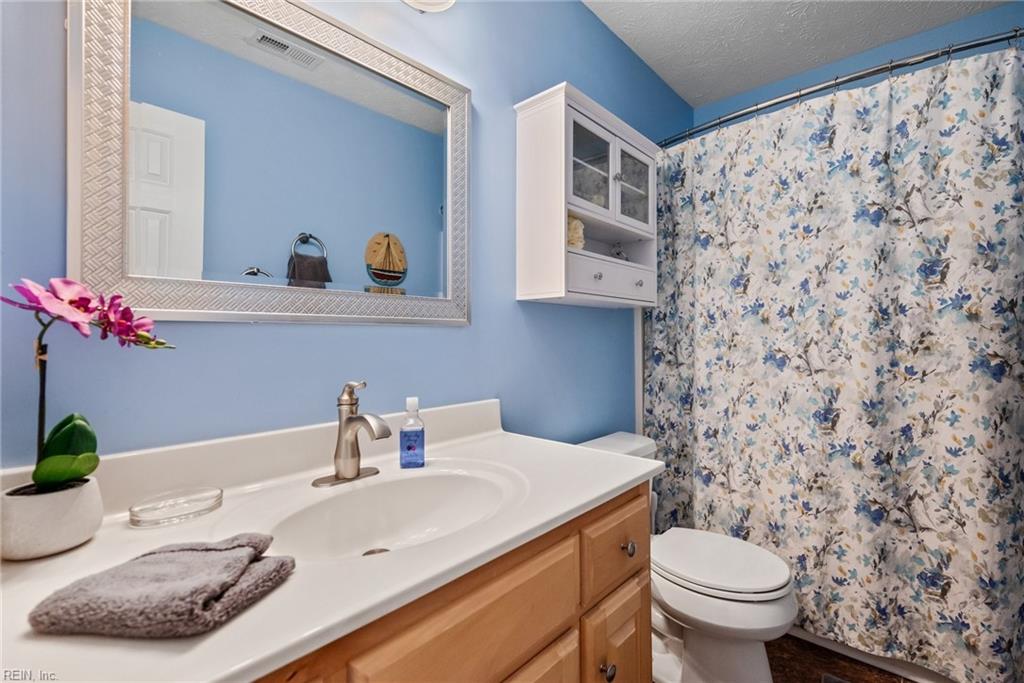 3228 Reades WAY