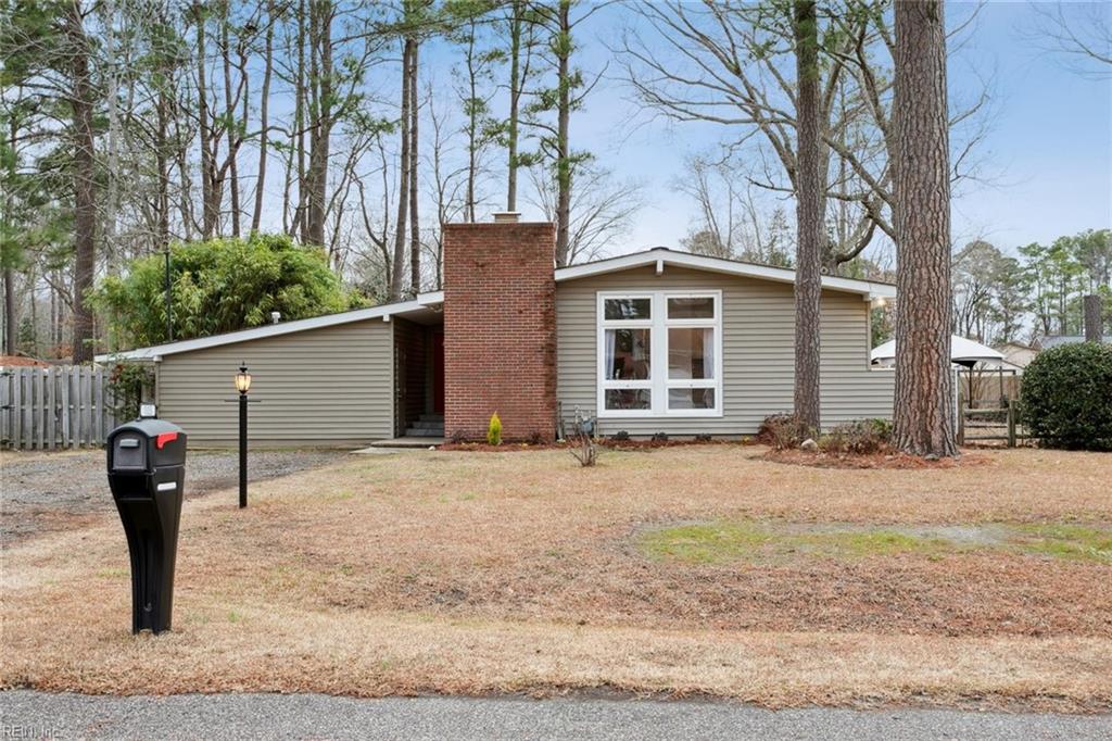 105 Park LN