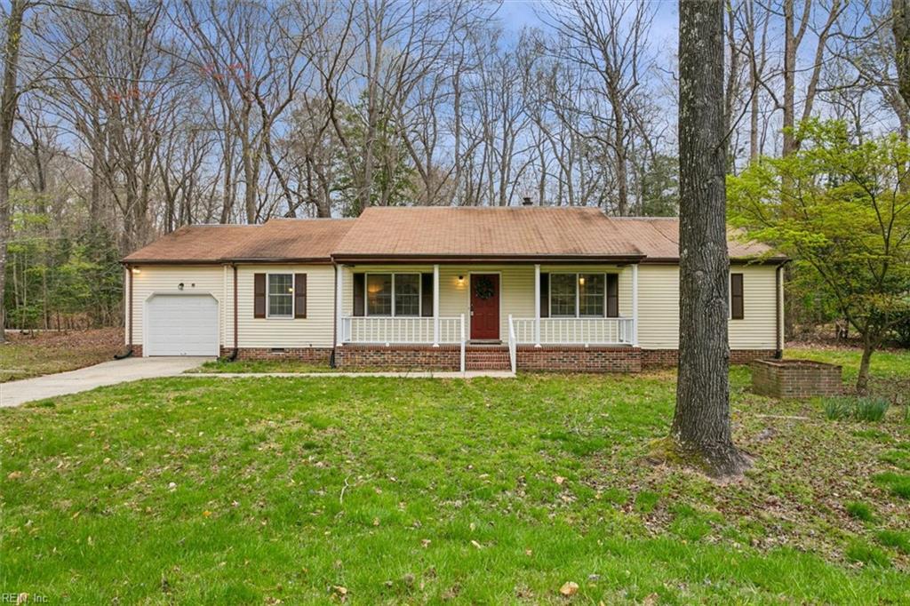 201 Castle LN