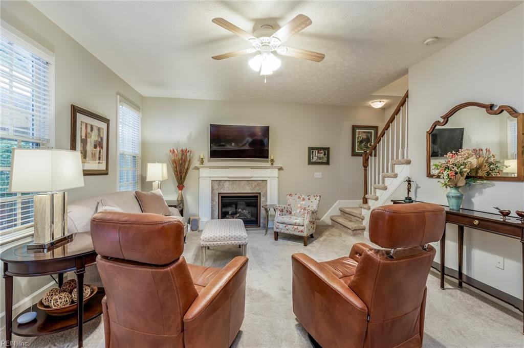 5533 Swan RD