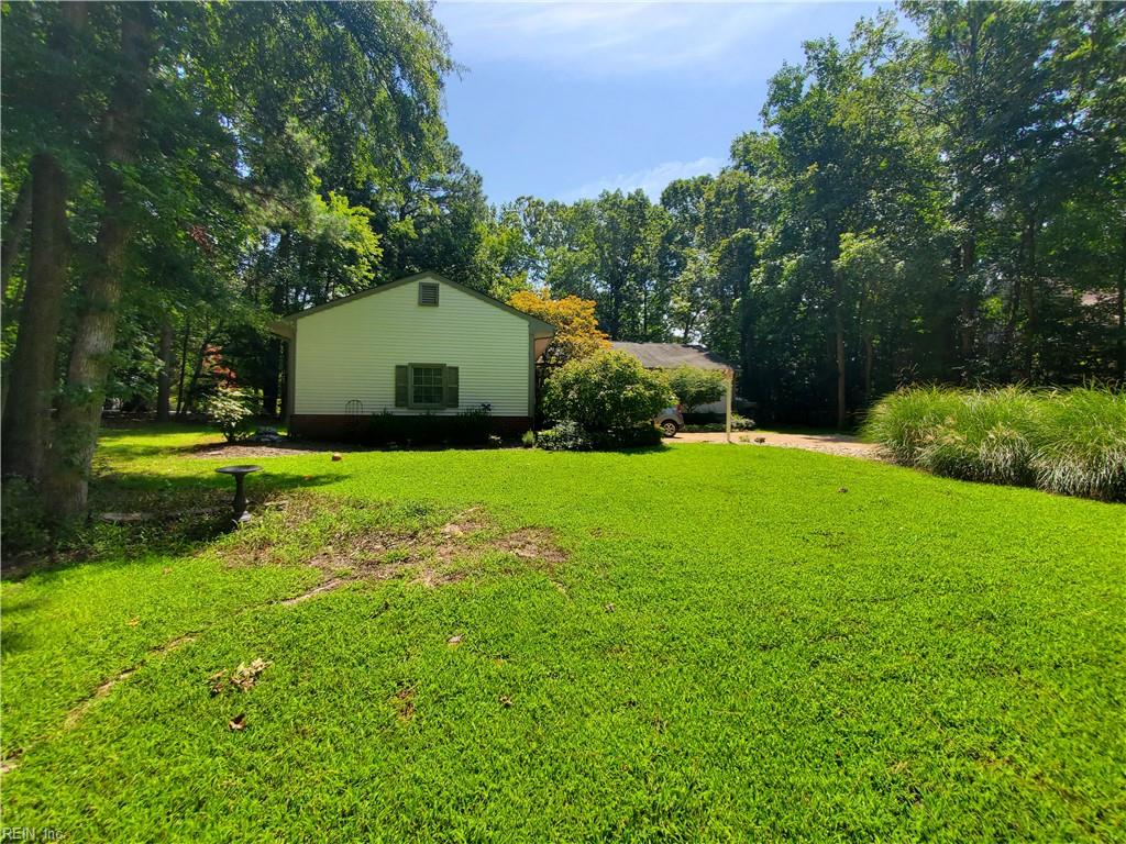 105 Loxley LN