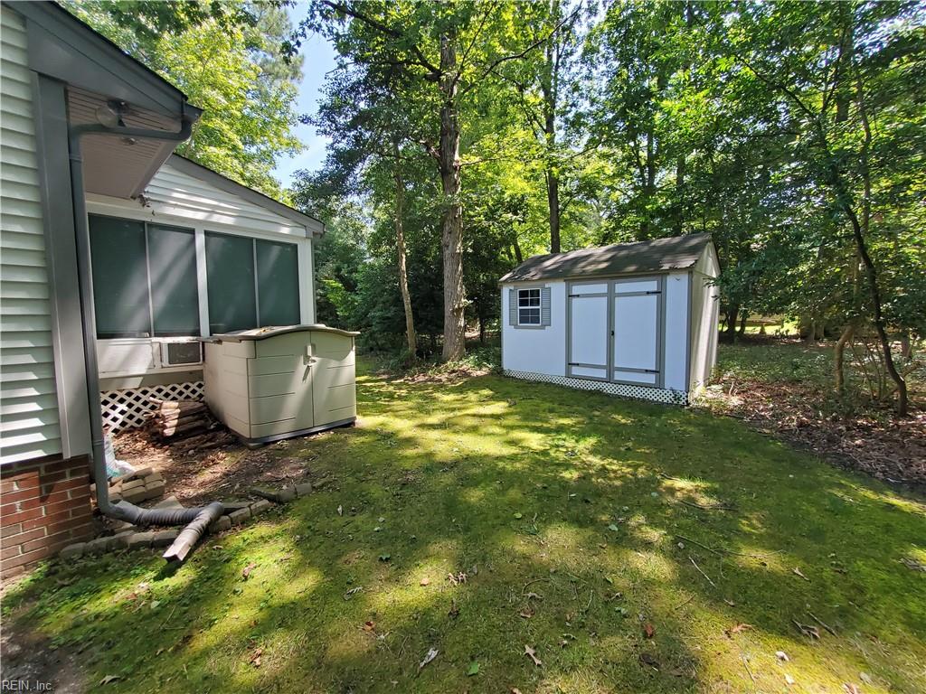 105 Loxley LN