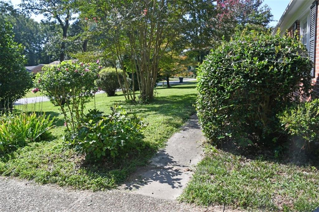 109 Brookhaven DR