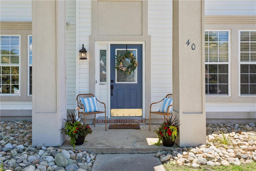 40 Sherry Dell DR