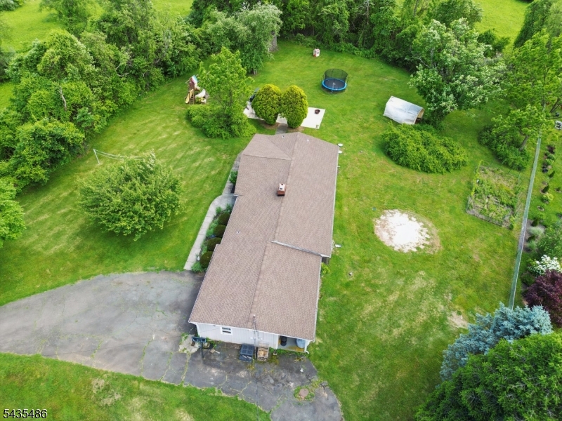 21 Wayside Ln