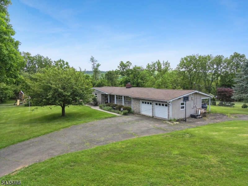 21 Wayside Ln