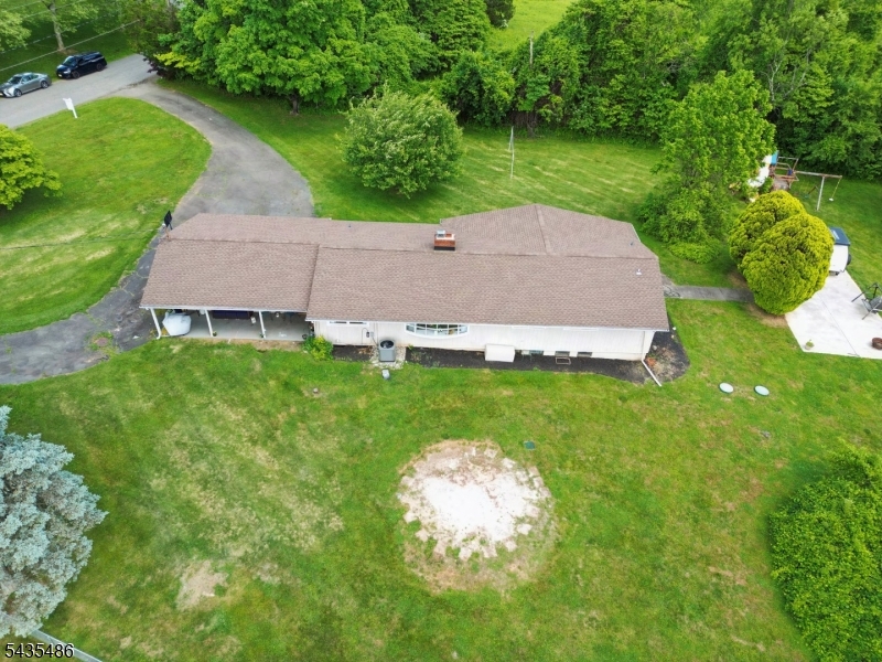 21 Wayside Ln
