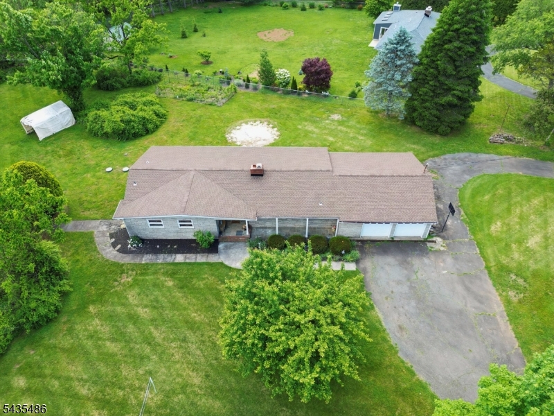 21 Wayside Ln