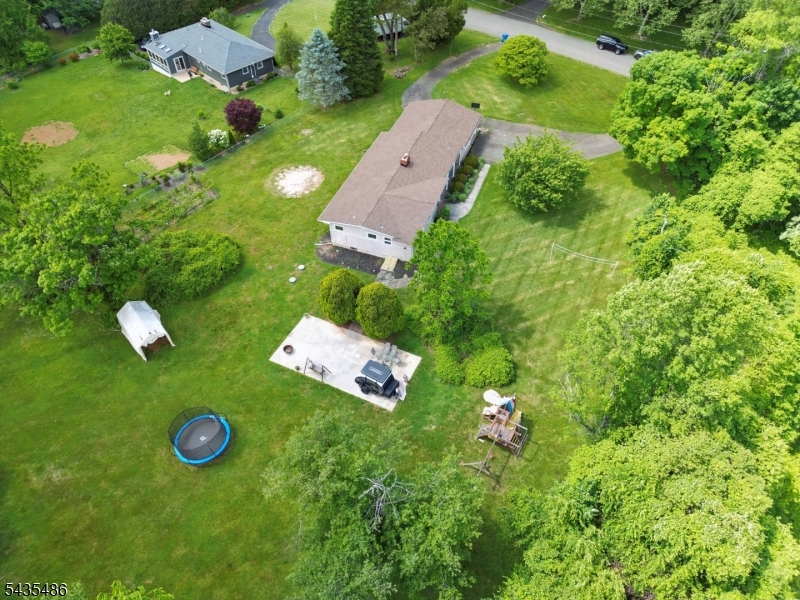 21 Wayside Ln