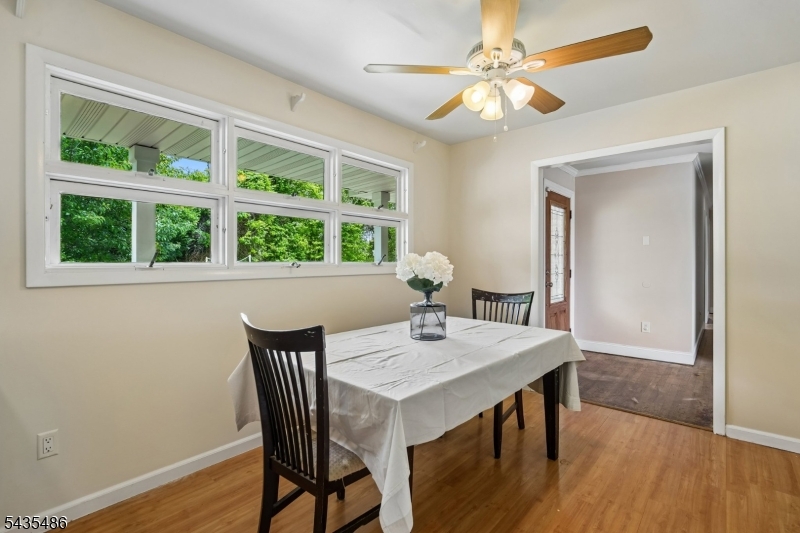 21 Wayside Ln