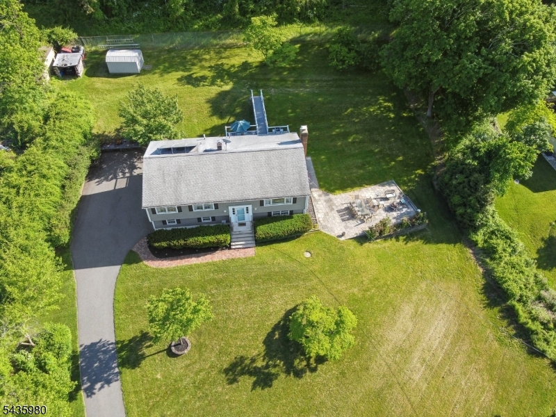 16 Old Mountain Rd