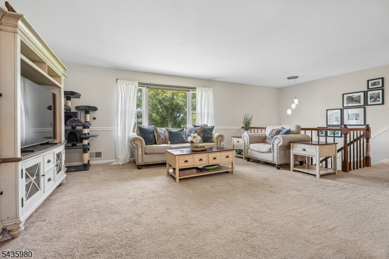 16 Old Mountain Rd
