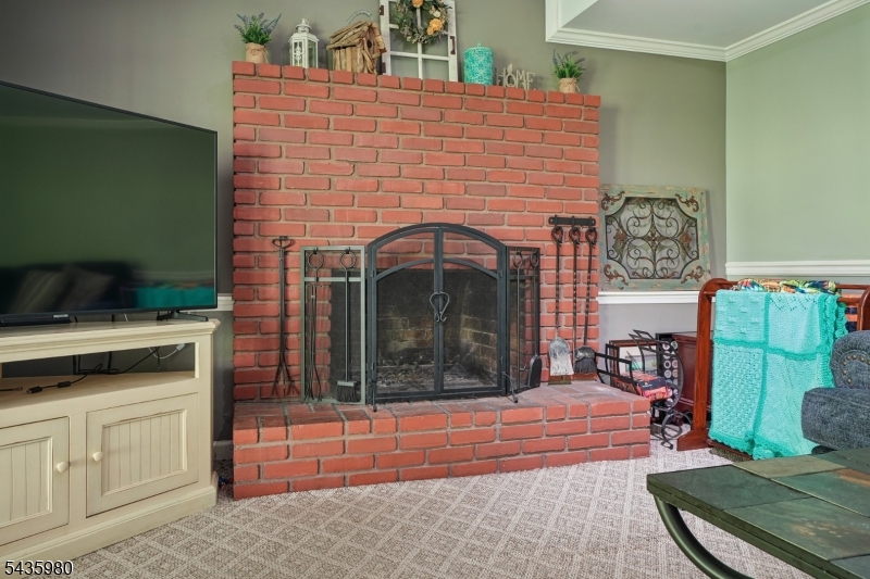 16 Old Mountain Rd