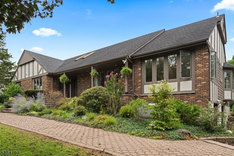 12 Craig Rd