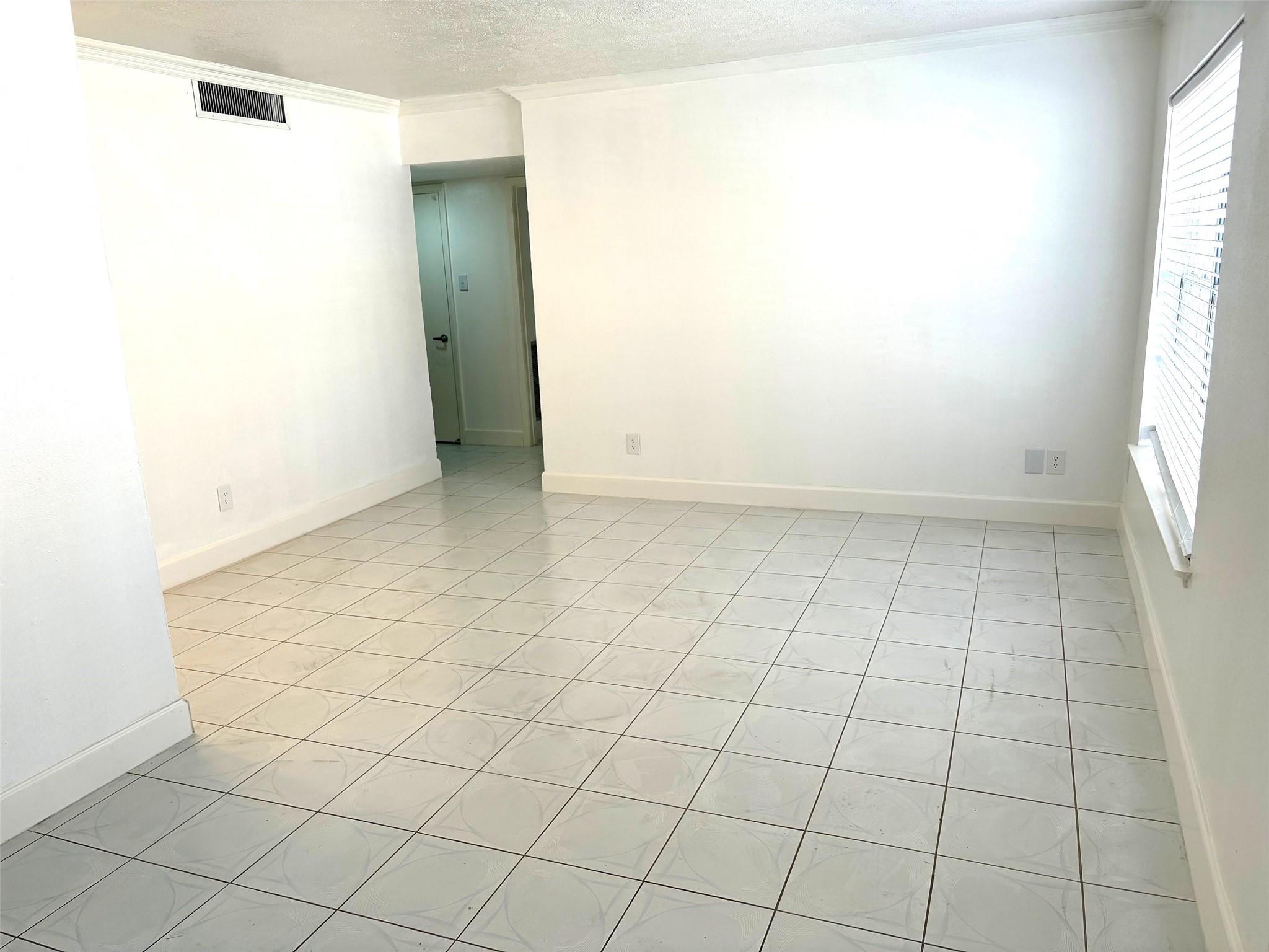 2824 Briarhurst Drive # 7