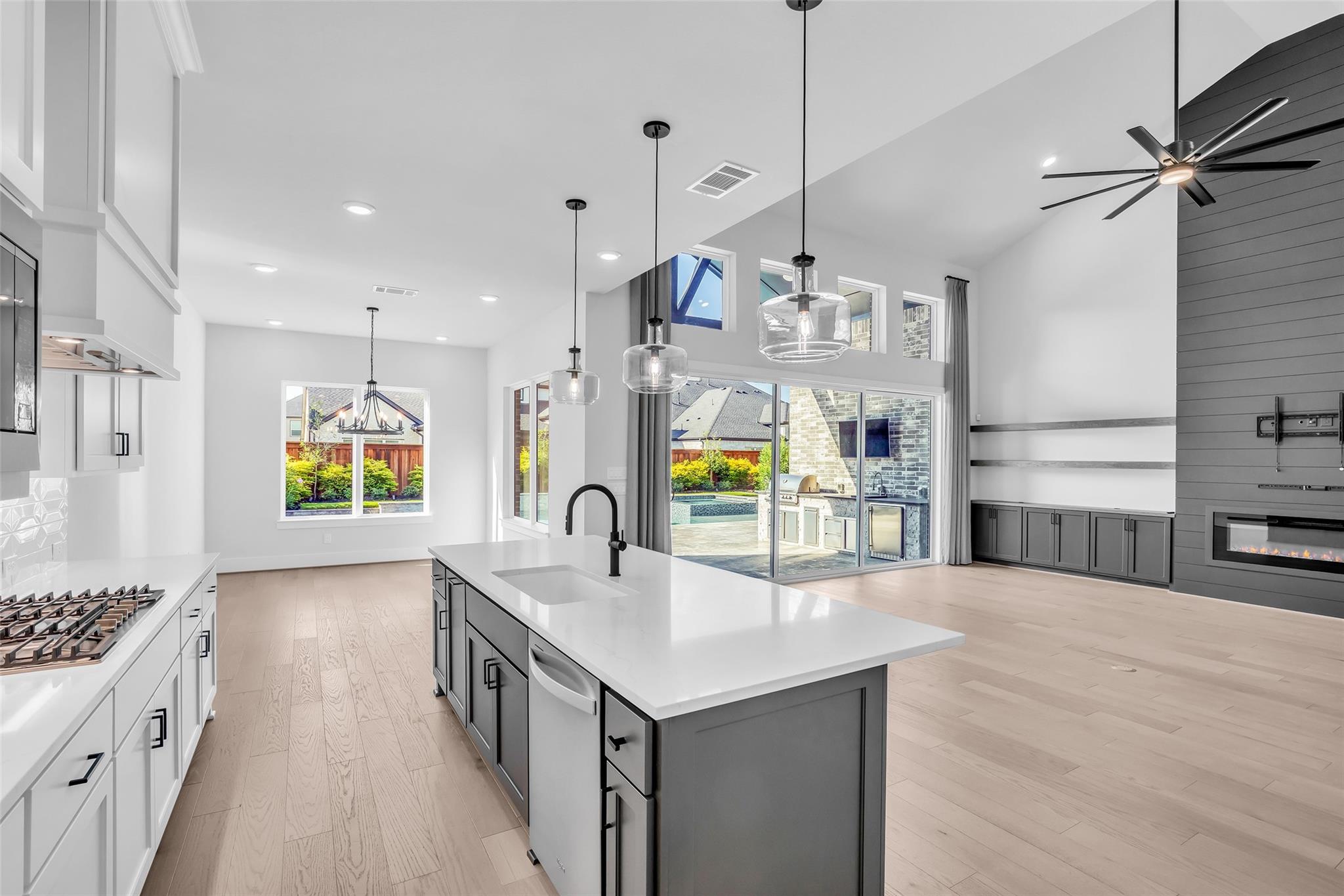 4708 Lorelai Lane
