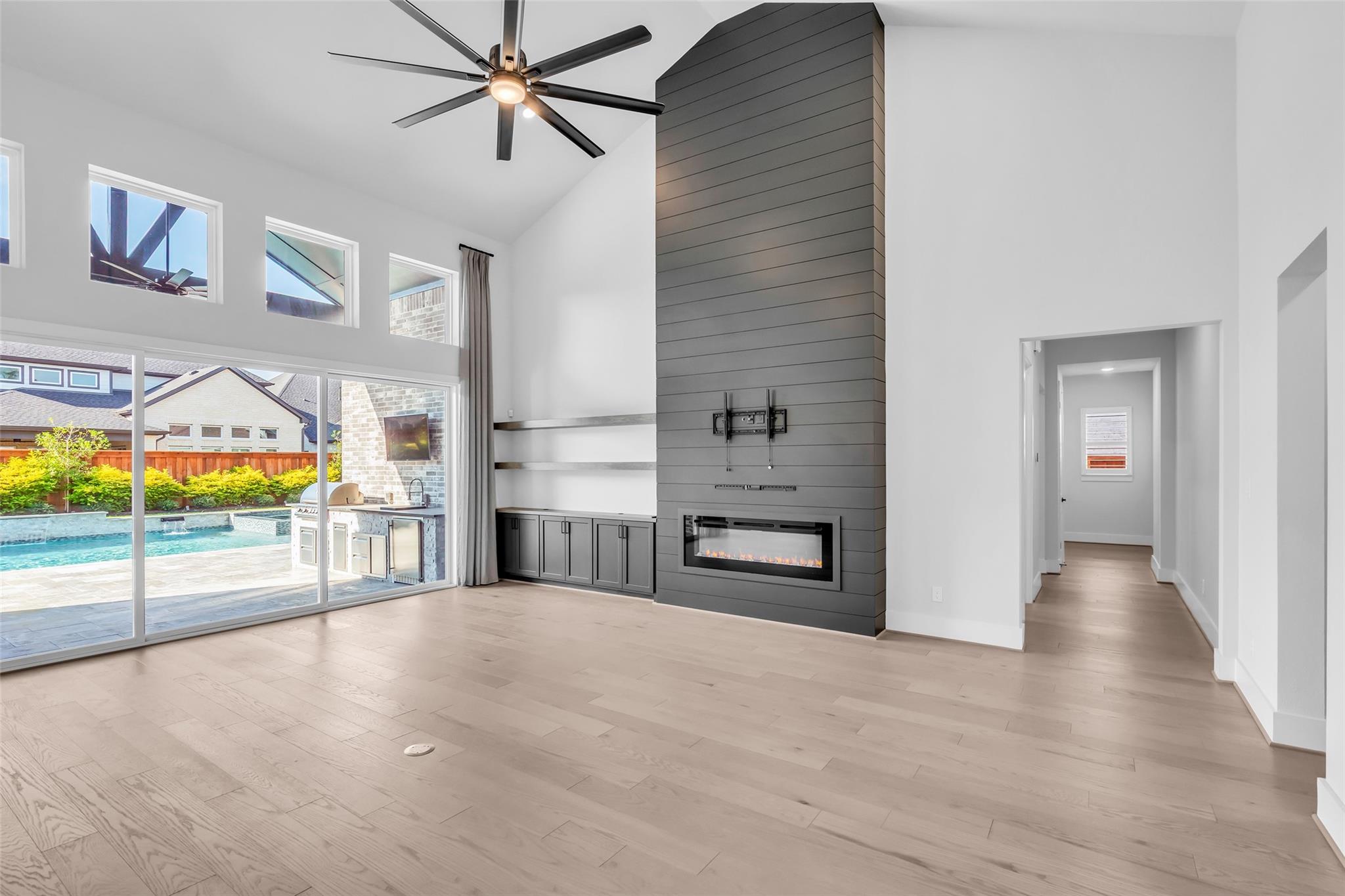 4708 Lorelai Lane