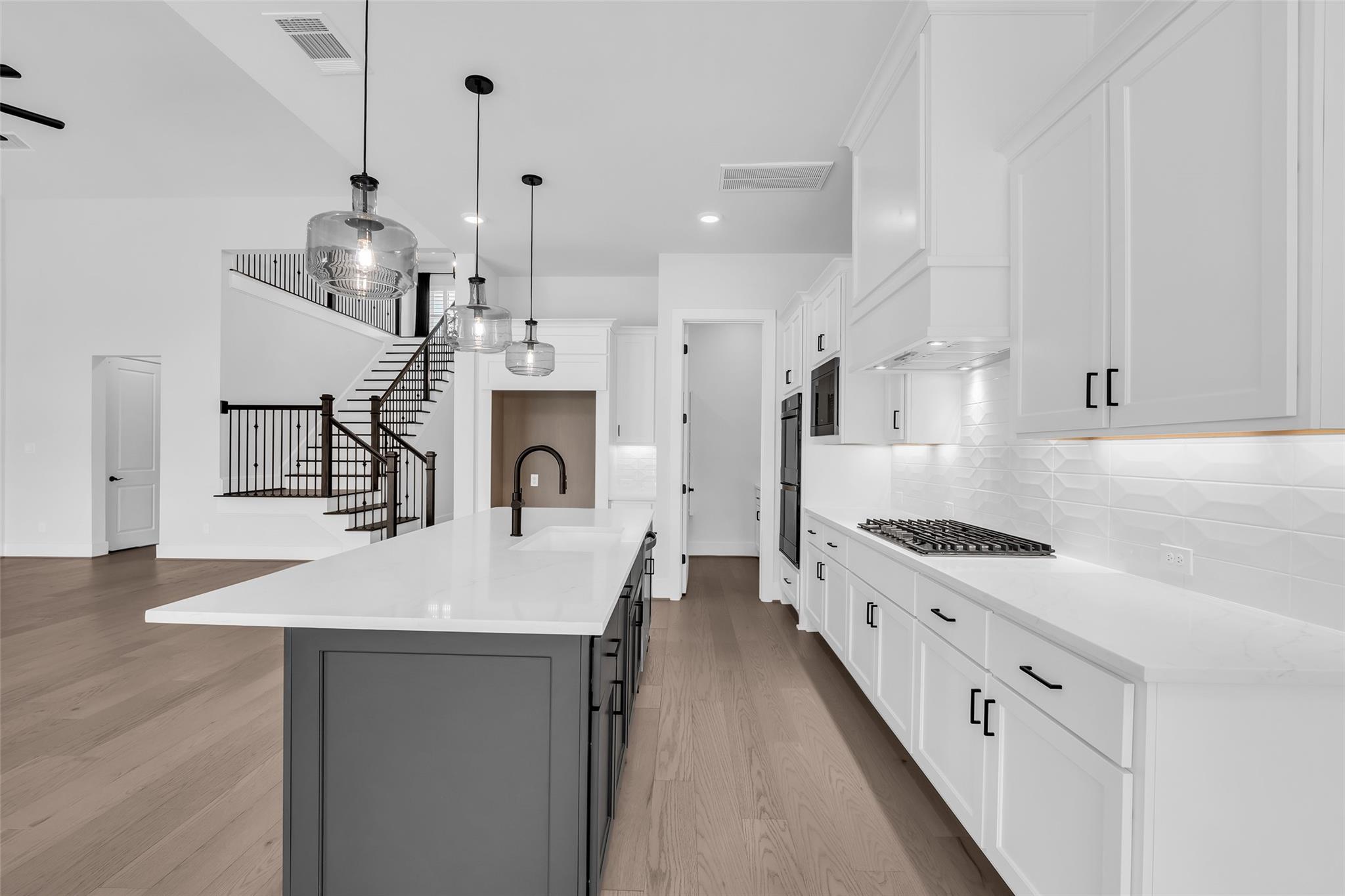 4708 Lorelai Lane