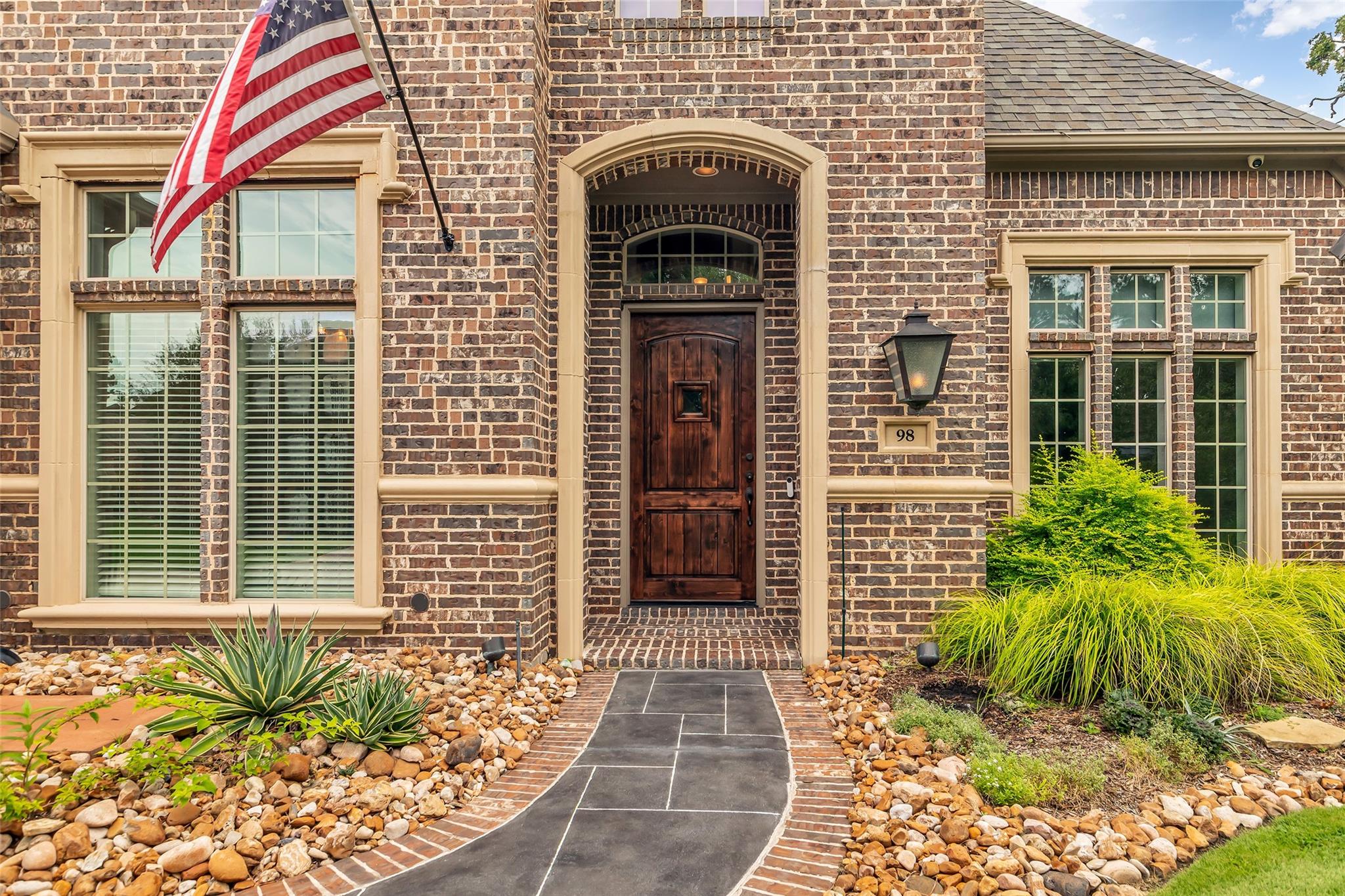 98 E Cove View Trail