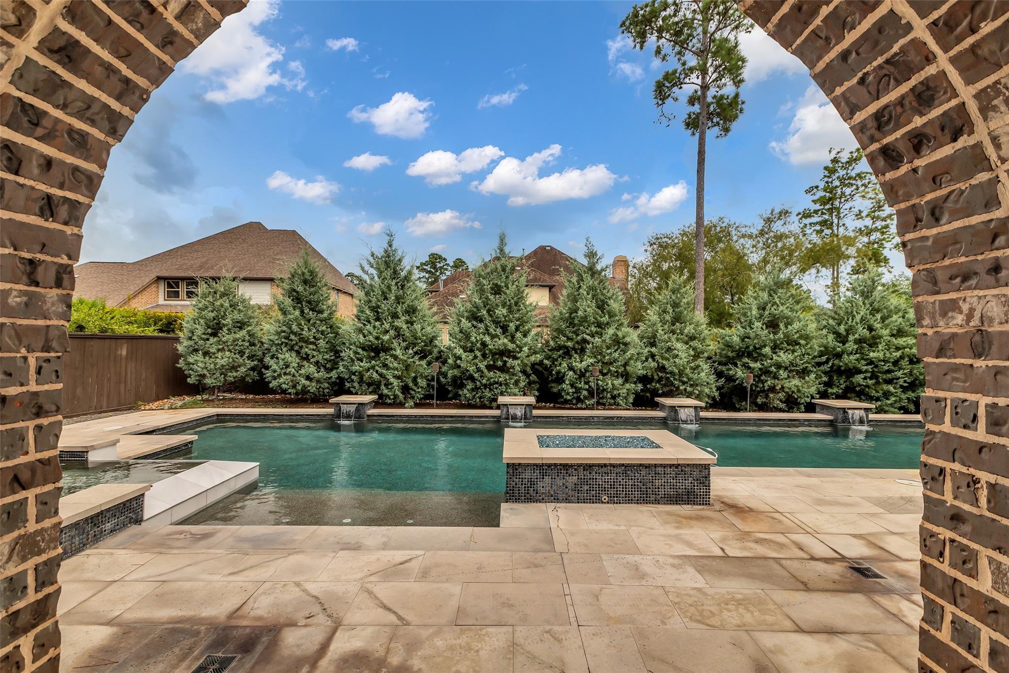 98 E Cove View Trail