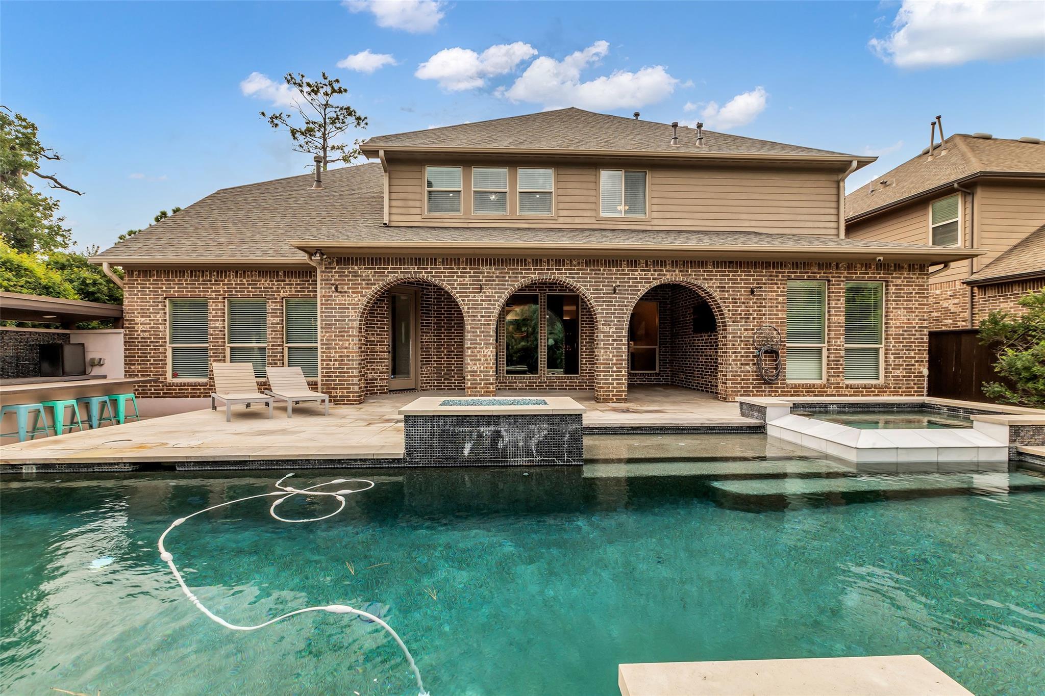 98 E Cove View Trail