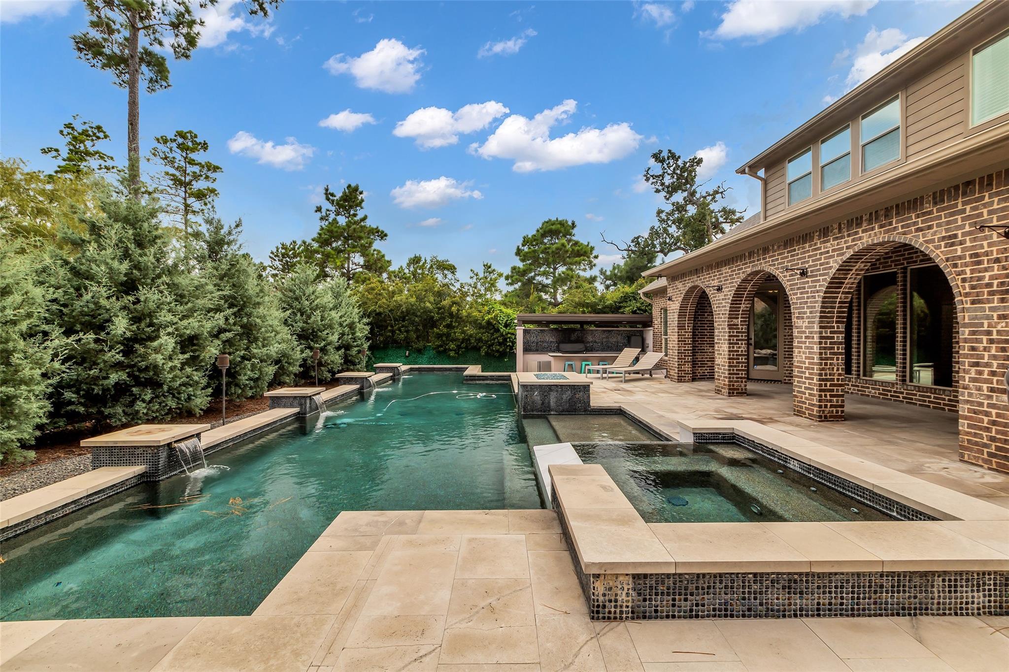 98 E Cove View Trail
