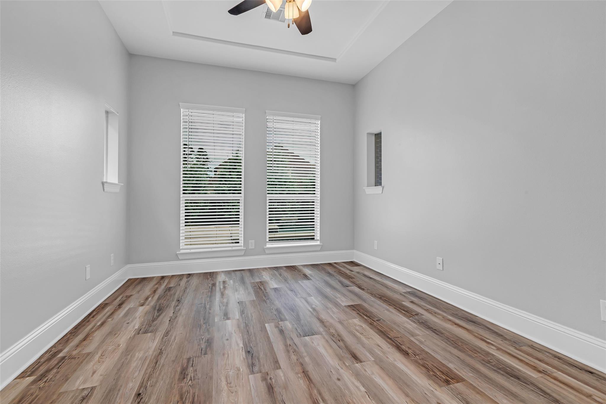98 E Cove View Trail