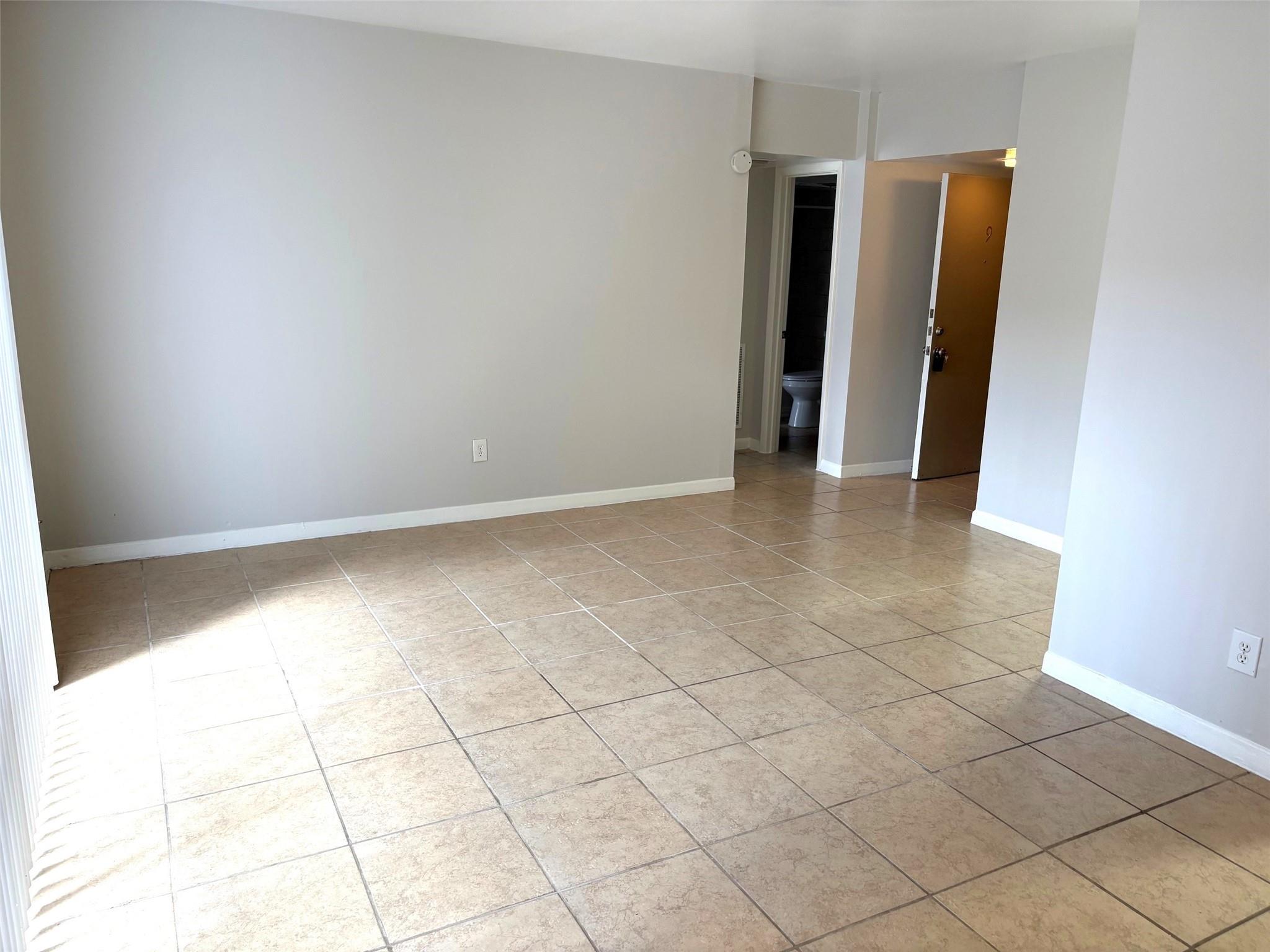 2824 Briarhurst Drive # 9