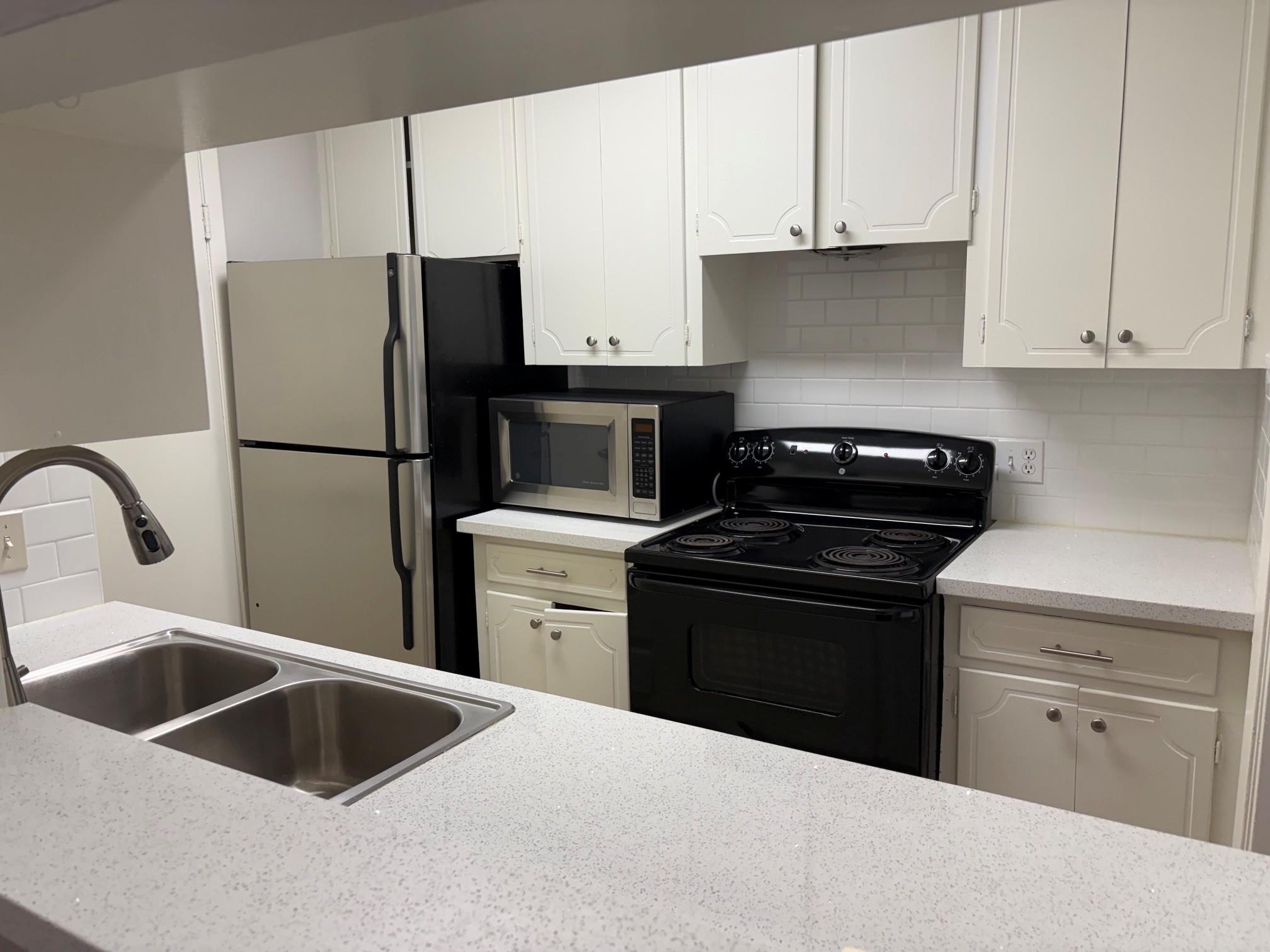 2824 Briarhurst Drive # 9