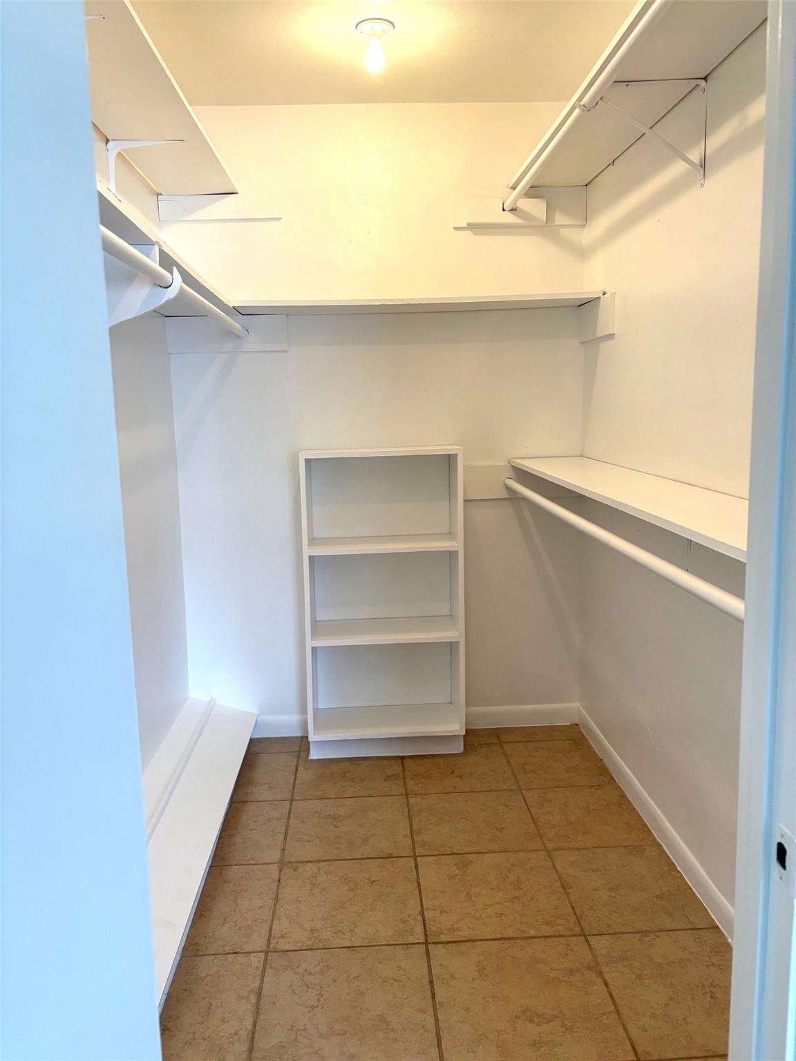 2824 Briarhurst Drive # 9
